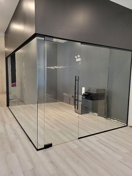 زجاج سكوريت للواجهات الحديثة