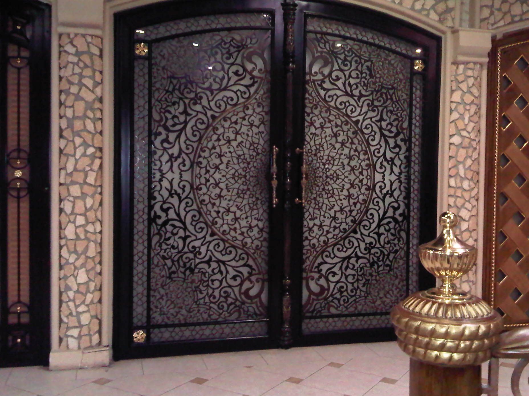 أبواب وشبابيك في الرياض بجودة عالية، تصميم أنيق